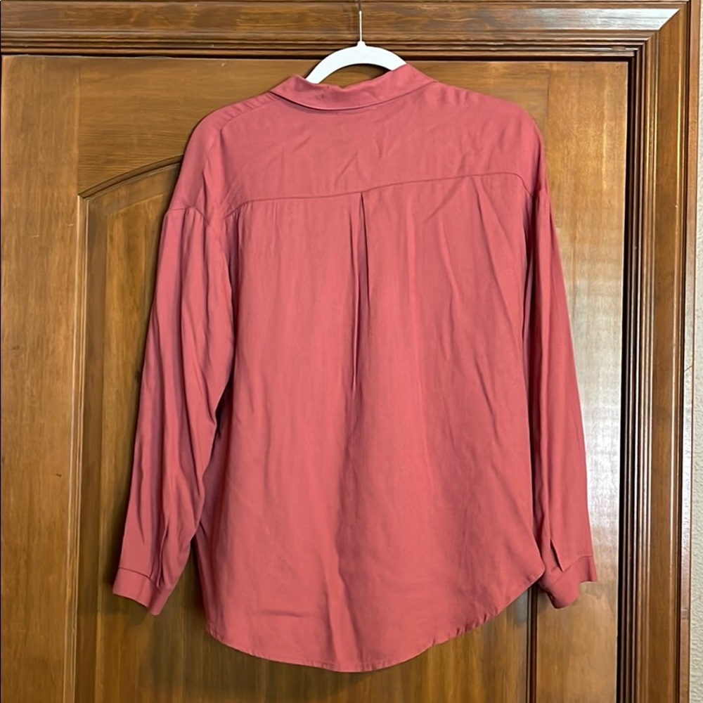 Quarter button blouse - Picture 3 of 3